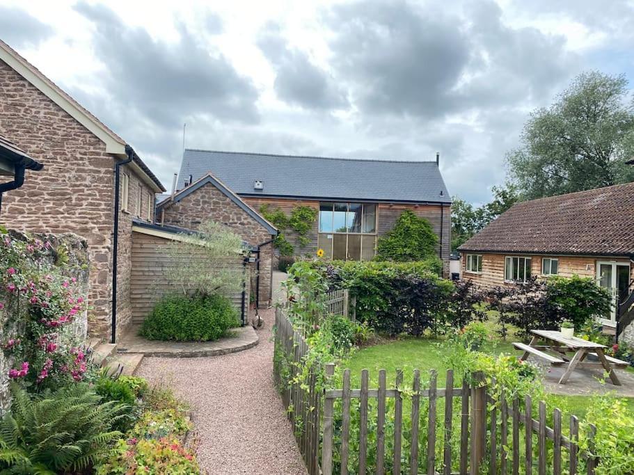 Foy Cosy Cottage On Banks Of River Wye מראה חיצוני תמונה