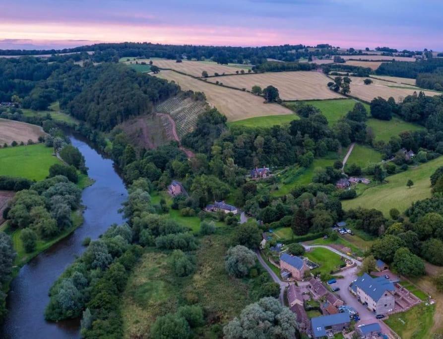 Foy Cosy Cottage On Banks Of River Wye מראה חיצוני תמונה